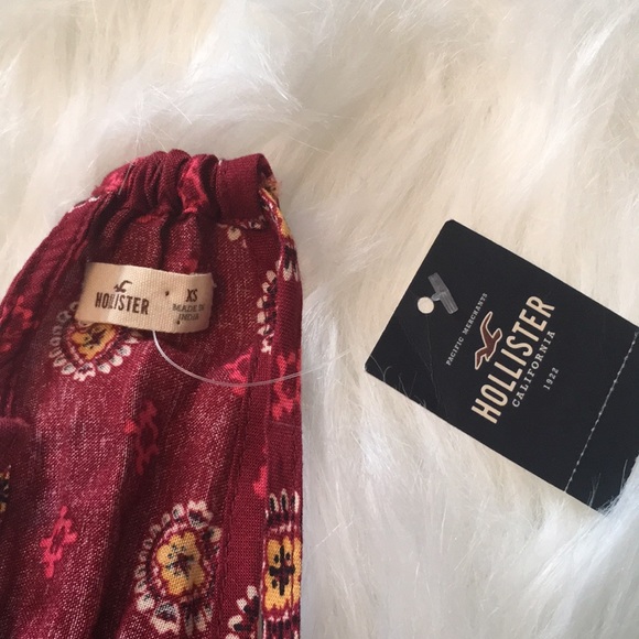 New Hollister Romper - Picture 4 of 4